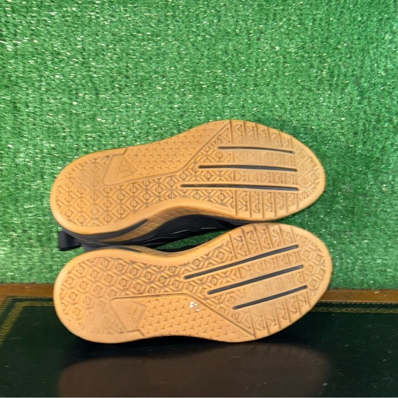 Adidas Trainer V Black Gum GX0728 Men’s Size 7.5 - Picture 5 of 6